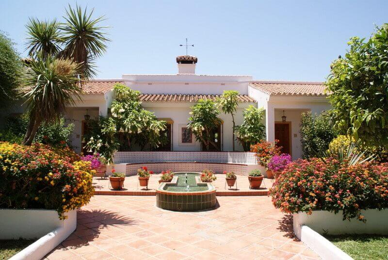 Finca courtyard Entrance of the Finca with spring